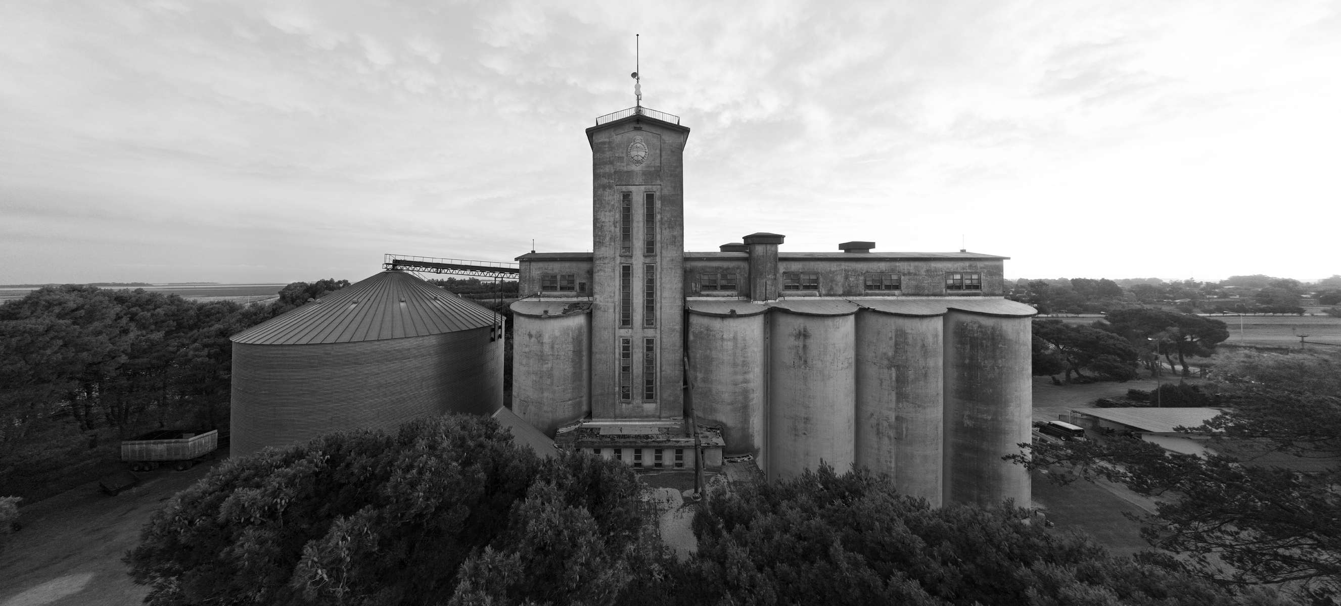 Silo - Copetonas aperture