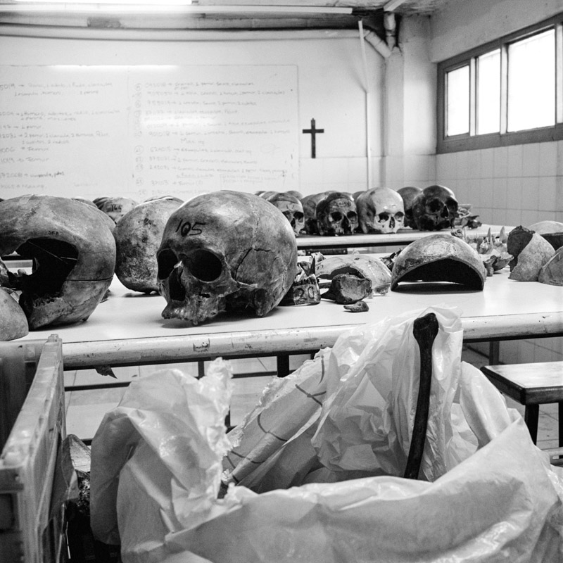 Colombia: a mass grave Skulls and bones of people killed by different 'actors of the conflict' (guerrilla, paramilitaries, police or even the Army) are kept in the lab of the ENAC (Escuela Nacional de Criminalística y Ciencias Forenses, National School of Criminalistic and Forensic Science) in Medellin. Medellin, January 2017.